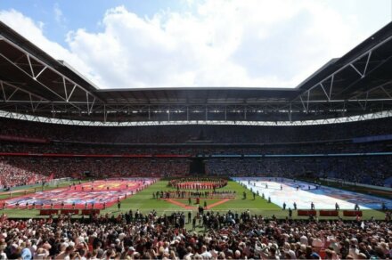 Wembley znów będzie świadkiem starcia rywali z Manchesteru...