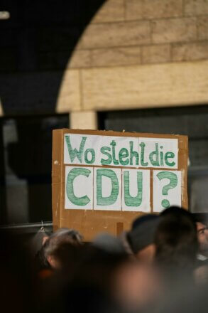 zdjęcie z demonstracji migracja CDU