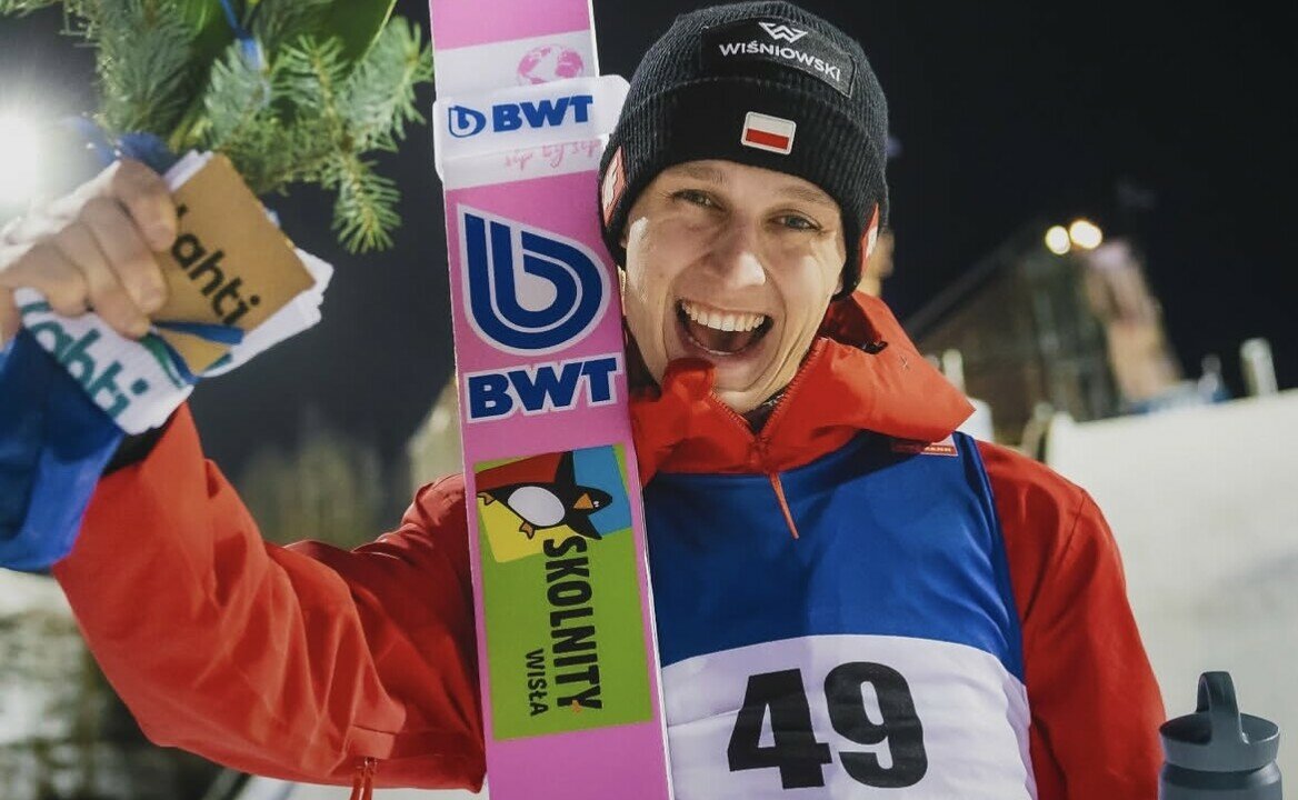 Paweł Wąsek na podium zawodów Pucharu Świata!