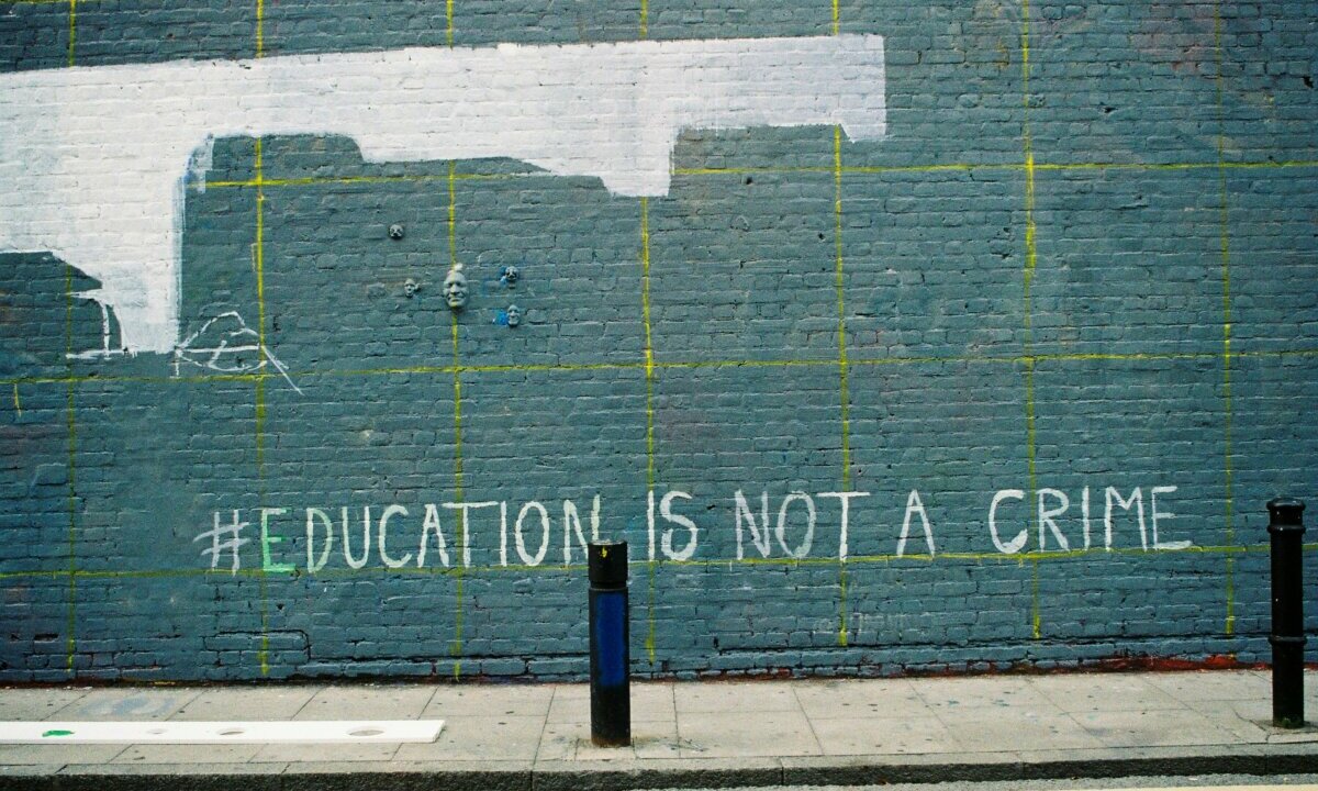 grafiti edukacja polityka