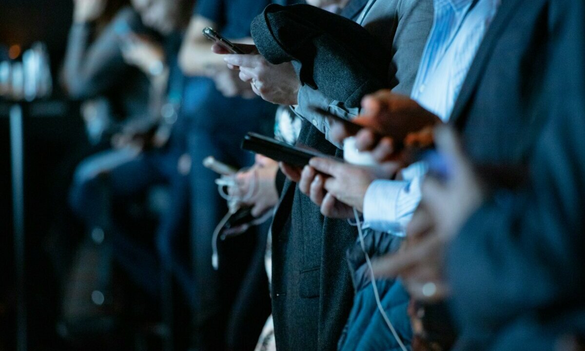 media społecznościowe telefon