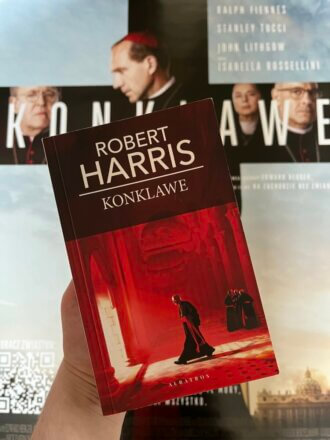 Konklawe książka film plakat