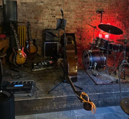 instrumenty, muzyka, scena, jazz