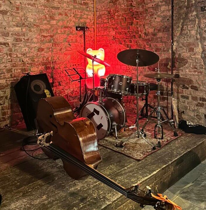 instrumenty, jazz, perkusja, lawendowa