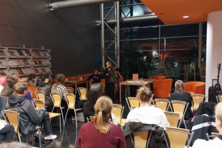 Oliwia w trakcie finałowej recytacji