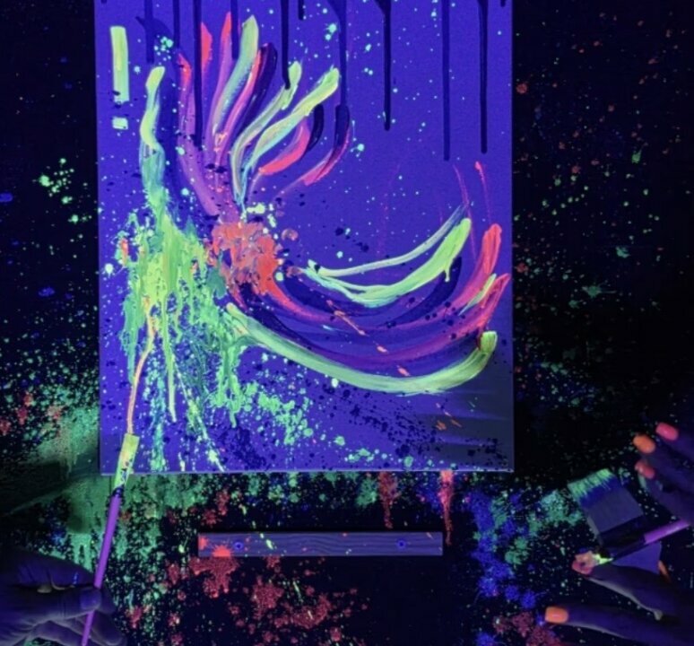 Koloro Lab Gdynia splash room Trójmiasto sztuka malowanie