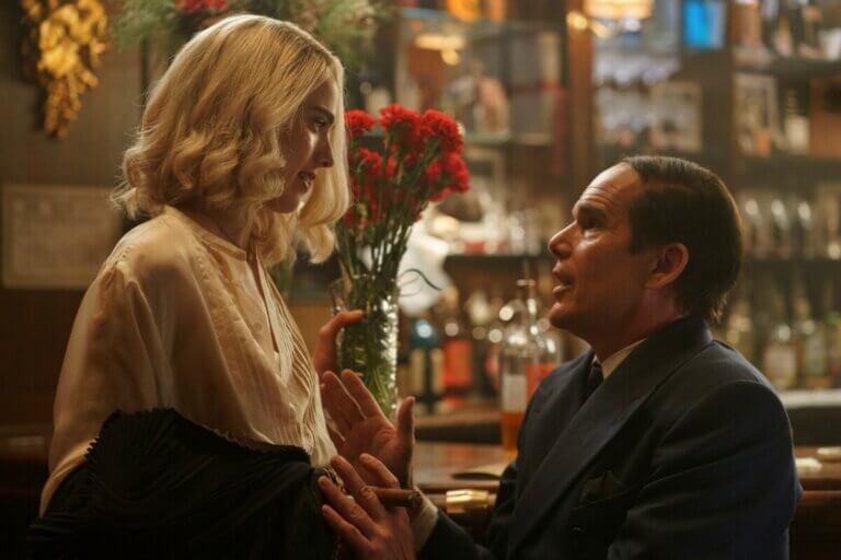 Blue Moon Ethan Hawke Margaret Qualley Lorenz Hart Elizabeth Weiland Richard Linklater film kino